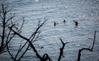 divers-recover-body-offshore-of-where-wildfire-raged