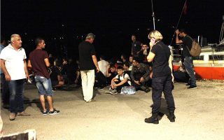 Coast Guard officers intercept 56 migrants off port of Astakos