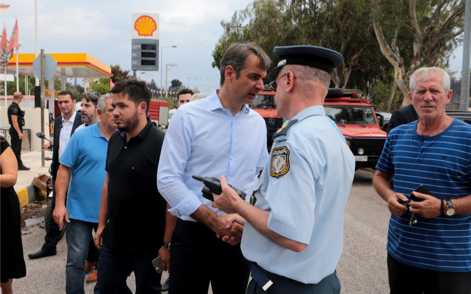 Opposition chief visits fire-ravaged east Attica town