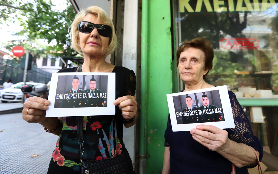 Mothers call for release of Greek soldiers held in Turkey