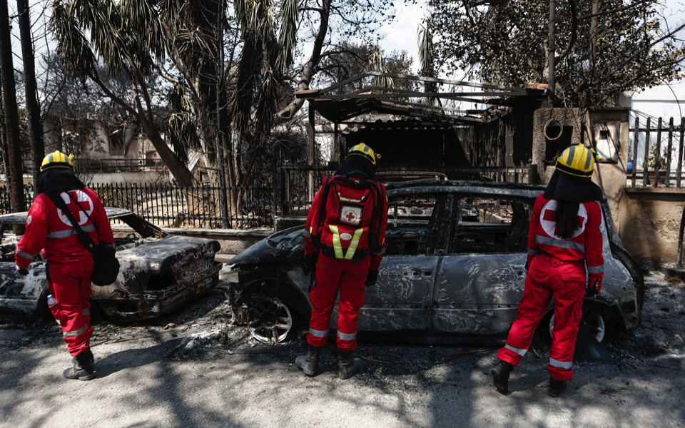 Condolences pour in over Greek fires