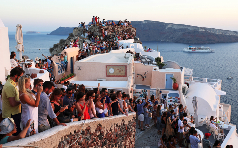 Holiday mecca of Santorini reaching its limits