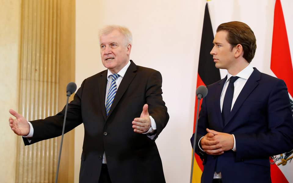 Migrants to be returned to Greece, Italy from German-Austrian border, Seehofer says