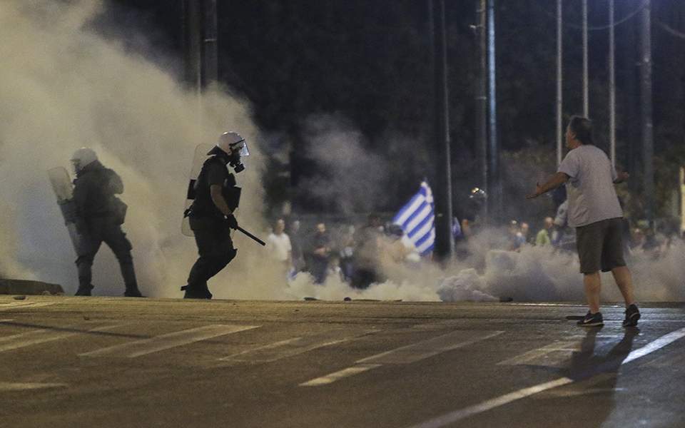 Tsipras loses lawsuit against riot police over 2011 anti-austerity protest