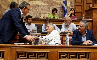 govt-rejects-proposal-for-greeks-abroad-to-be-able-to-vote-in-elections