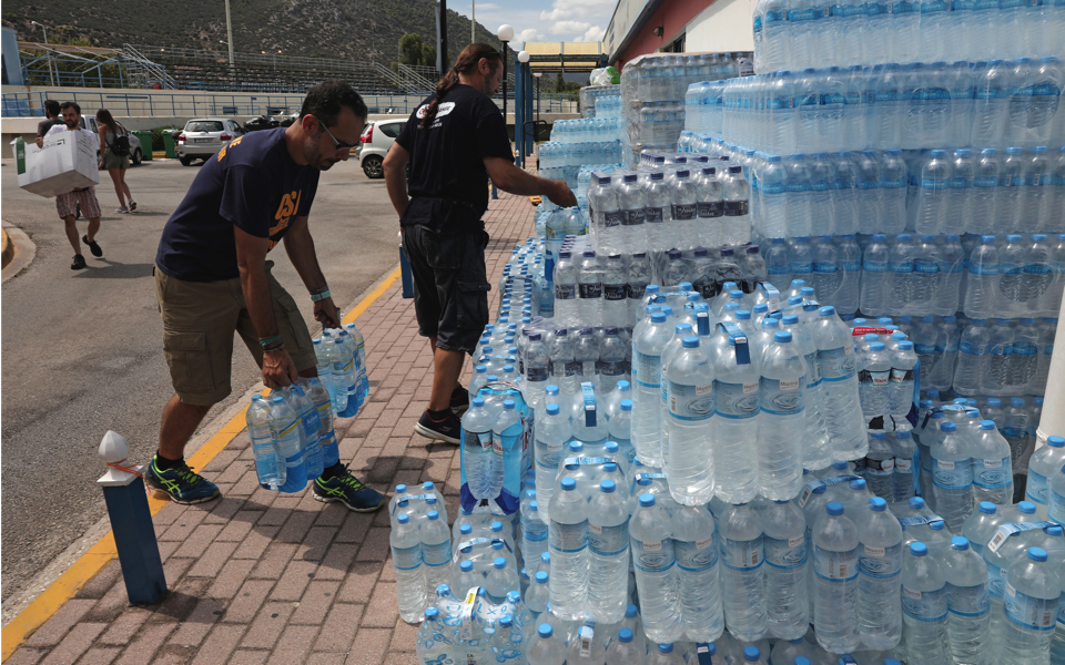 Greece fires: Supplies collected for affected residents