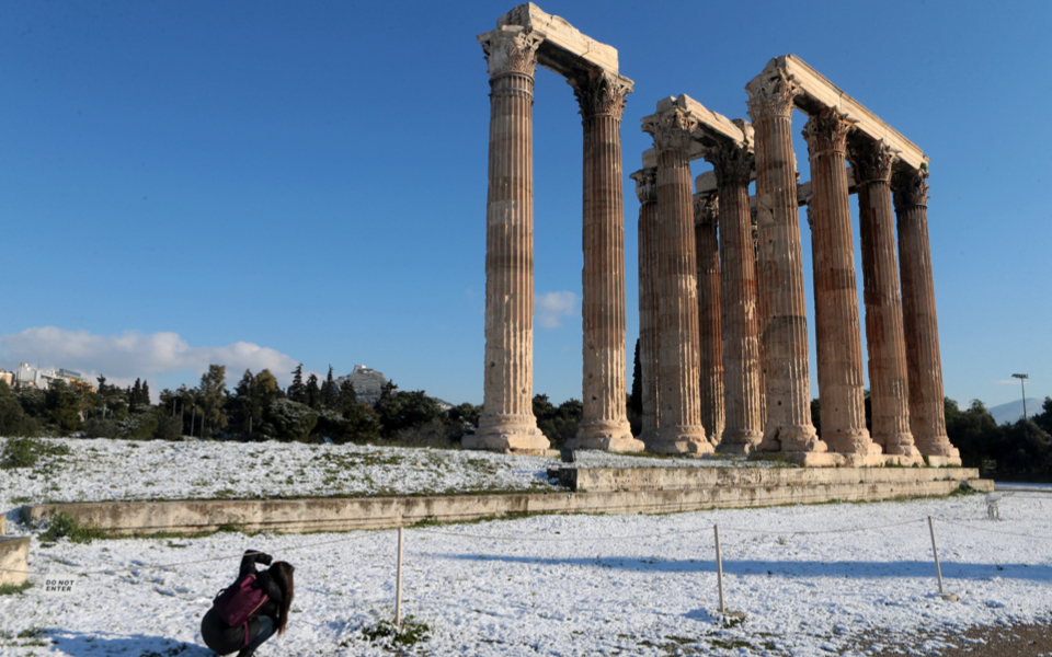 ‘Tilemachos’ brings snow to Athens