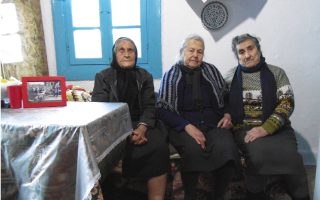 Condolences pour in after death of ‘Lesvos granny’