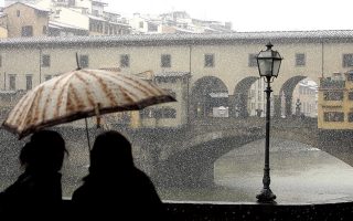 Greek teen fined in Florence for scrawl on bridge