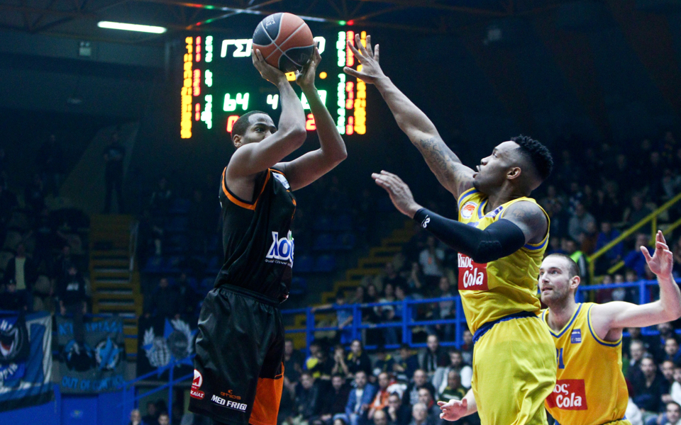 Four-way tie at the third spot of the Basket League