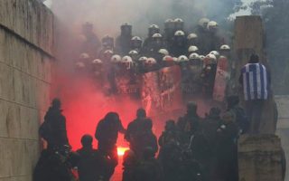 Tsipras blames ‘extremist elements’ for clashes; protesters cry staged provocation
