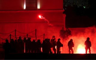 Greek police fire teargas to disperse protesters over Prespes deal