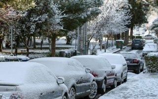 athens-gets-snow-as-greece-shivers-in-cold-spell
