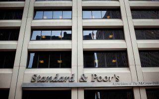 S&P affirms Greek rating as Athens eyes bond issue, experts suggest caution