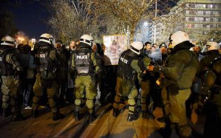 Thessaloniki: Protesters against name deal target President Pavlopoulos