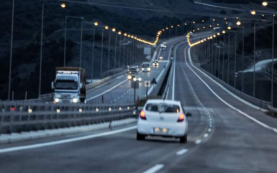 Thirty-five people killed on Greek roads over holidays