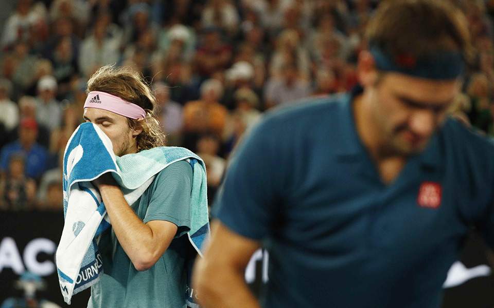 Tsitsipas upsets Federer, makes Aussie Open Final 8