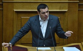 Tsipras calls on MPs to renew confidence in gov’t, defends Prespes deal