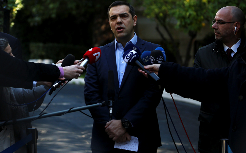 Tsipras on track to win confidence vote as ND leader says coalition breakup staged