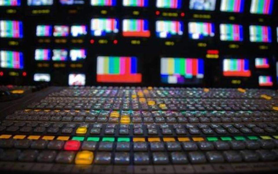 Tenders for TV licenses in final stretch