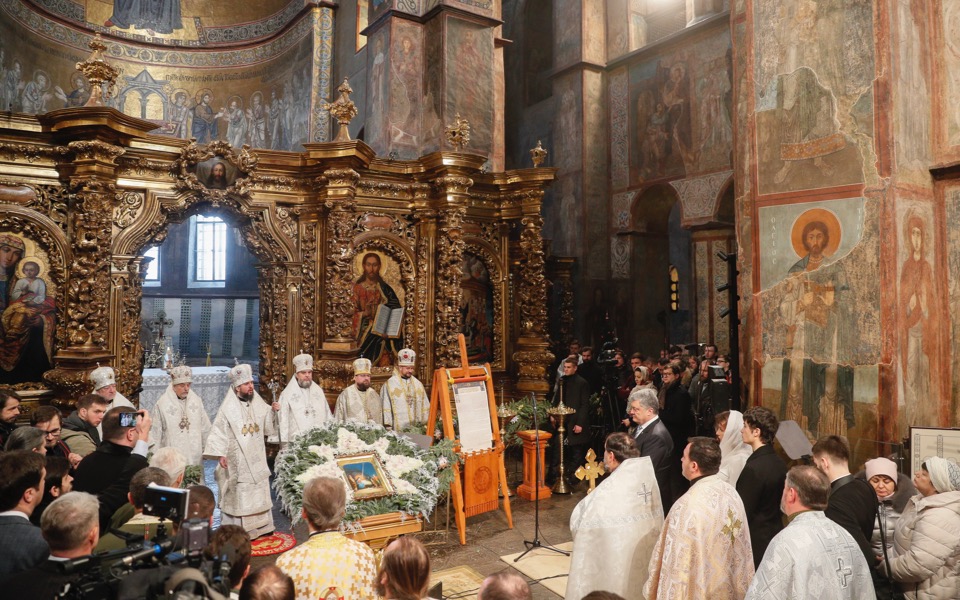 Greek bishops to decide on recognition of Ukrainian Church