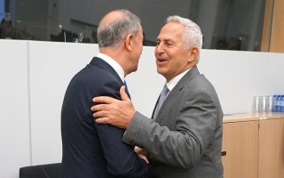 Defense ministers stick to positions but agree to keep in contact