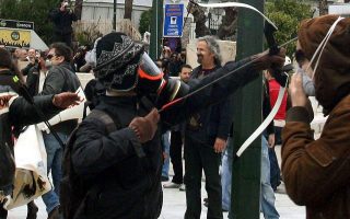 syntagma-archer-escapes-from-tyrintha-prison