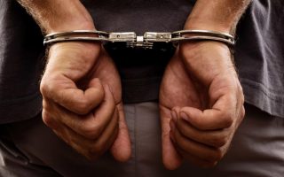 Man arrested at Athens airport for drug smuggling