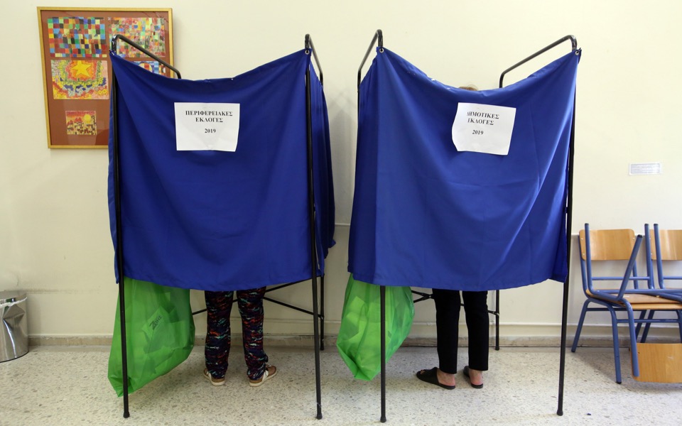 US, EU closely follow Greek election fight