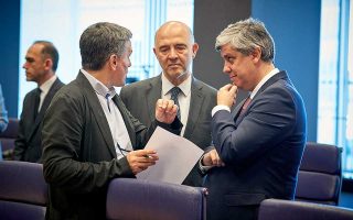Peers hope Tsakalotos turns up in Thursday’s Eurogroup