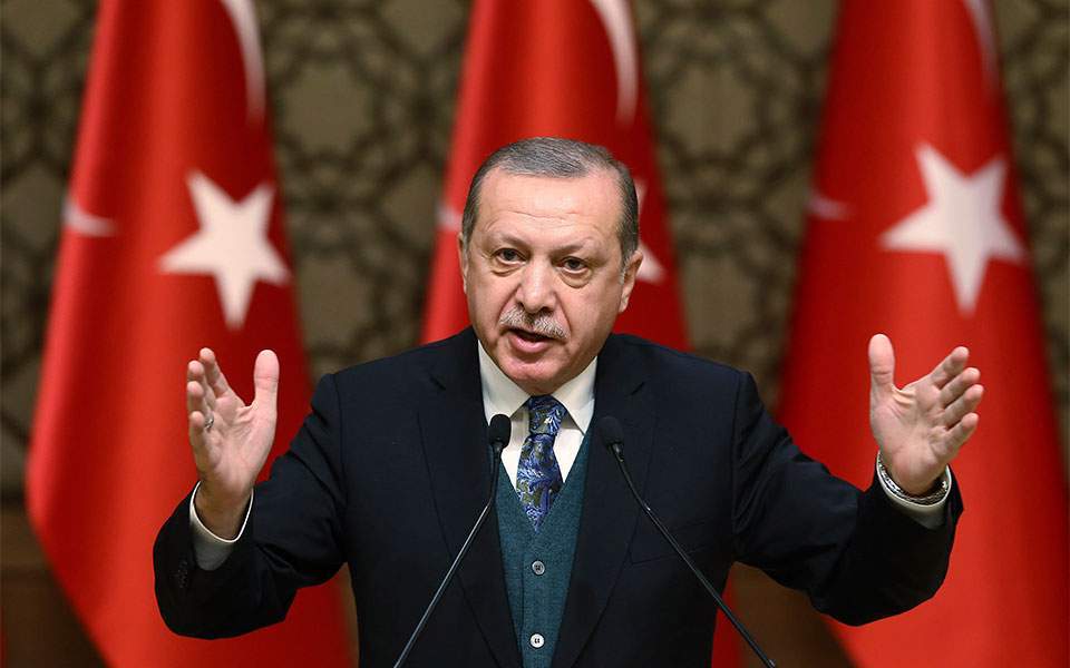 Erdogan does not expect US sanctions over S-400 deal