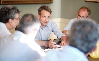 PM, Mitsotakis ramp up campaign messages