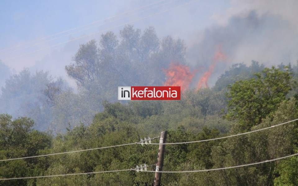Numerous blazes break out in Greece