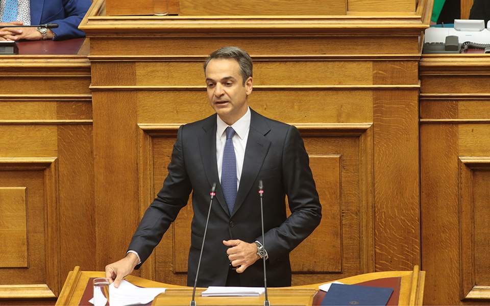 Mitsotakis’ top priorities: Ease tax burden, create jobs