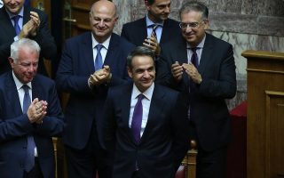 Mitsotakis vows stability and credibility, while promising not to defeat expectations