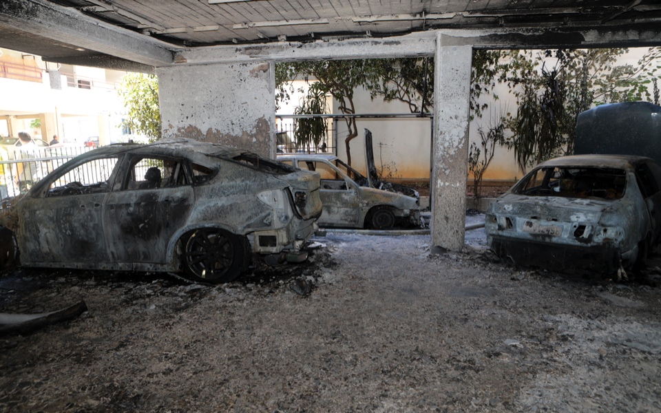 Arson investigation after cars torched in Petralona, Maroussi, Aghios Dimitrios