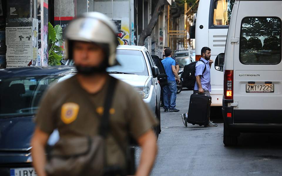 Exarchia squat sweeps result in detention of 143 foreign nationals