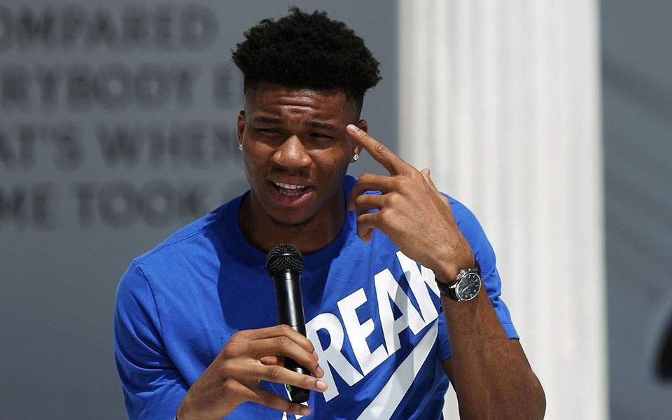 Antetokounmpo says would swap NBA MVP award for World Cup title
