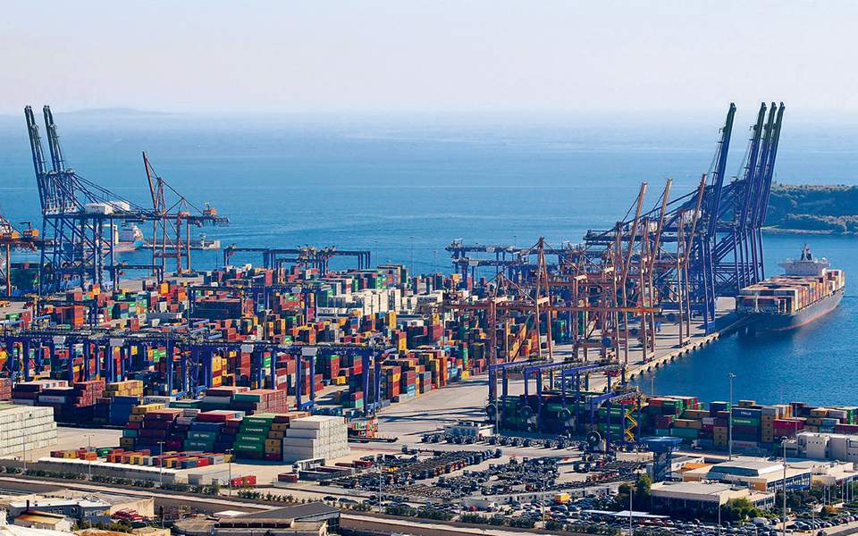 Piraeus port owner Cosco to submit investment plan