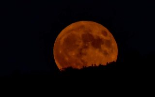 full-moon-around-greece-august-11-19