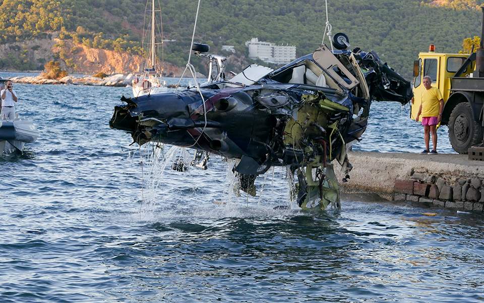 Helicopter wreckage lifted from sea off Poros