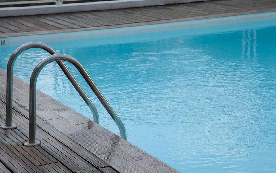 Two teenage sisters drown in Rhodes hotel pool
