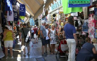 Employment in tourism reaches record number