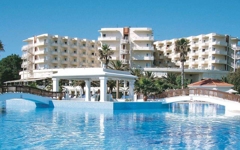 Louis expects 75-mln-euro profit after Greek hotel sales