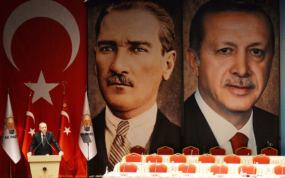 Erdogan threatens to send Syrian refugees to Europe