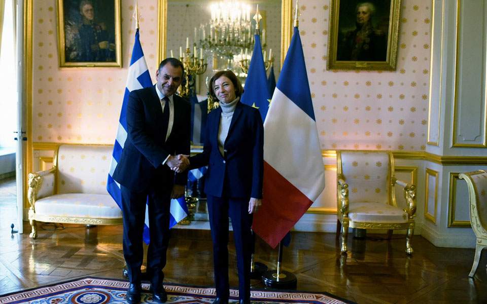 Greek minister signs statement of intent for acquisition of two French frigates