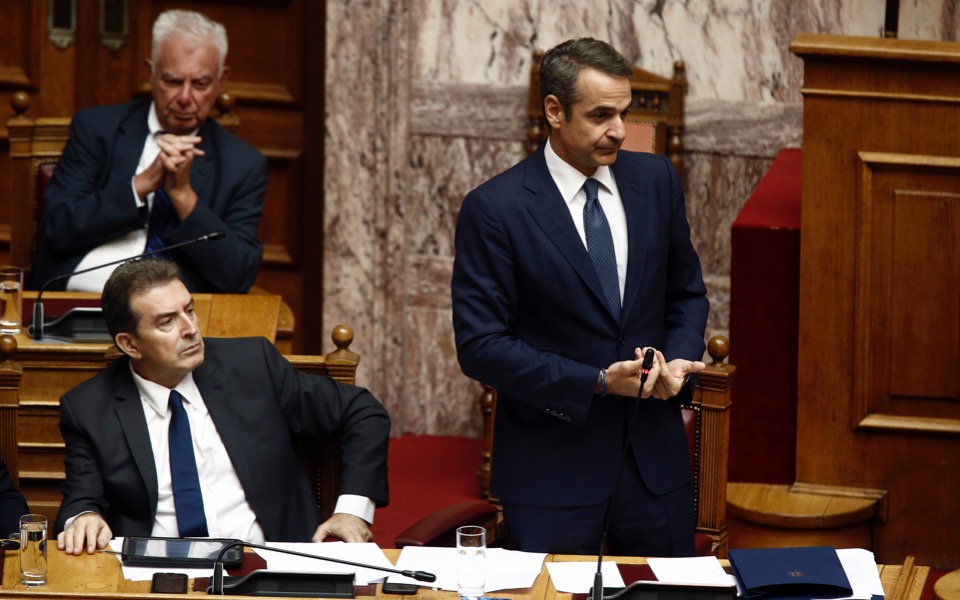 Greek PM unveils four-point plan for migration