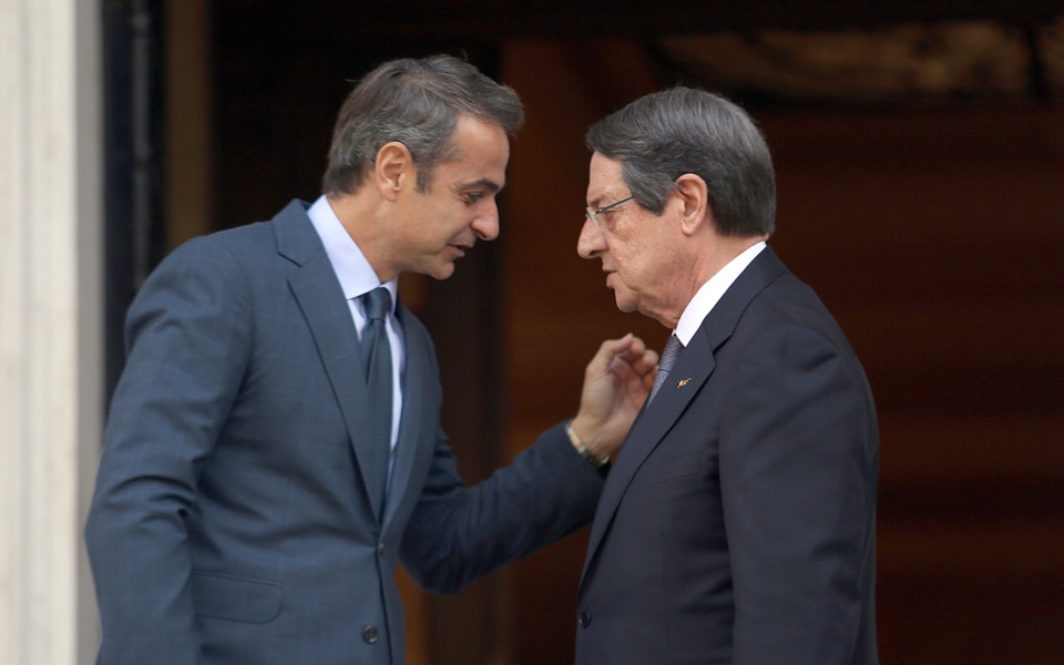 Cyprus’ Anastasiades meets Greek PM ahead of talks with Guterres