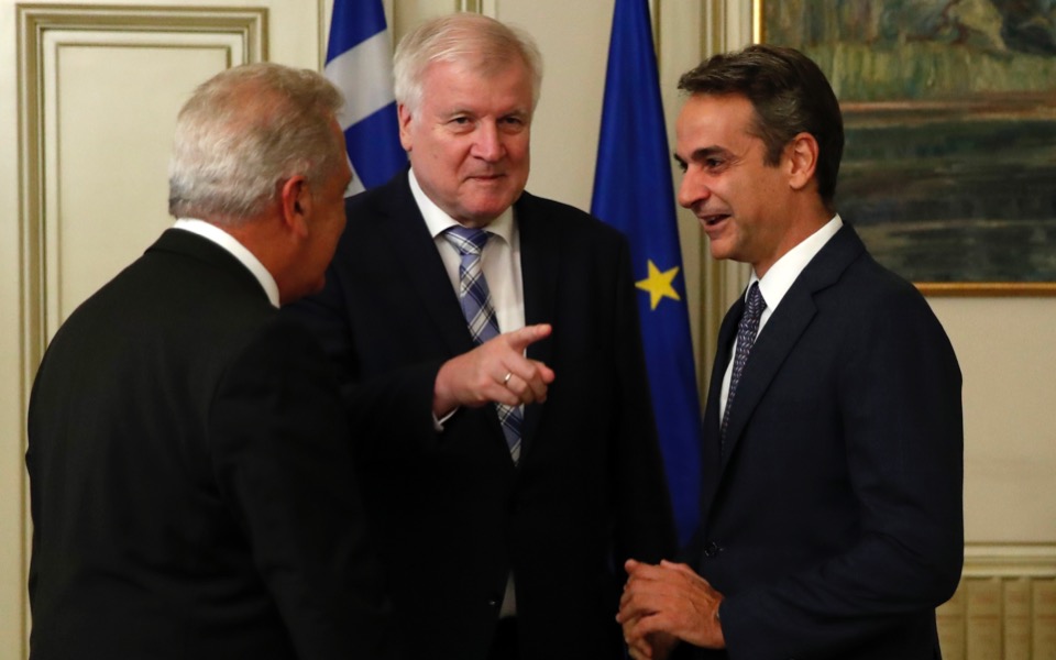 Greece: EU members refusing refugees should be sanctioned