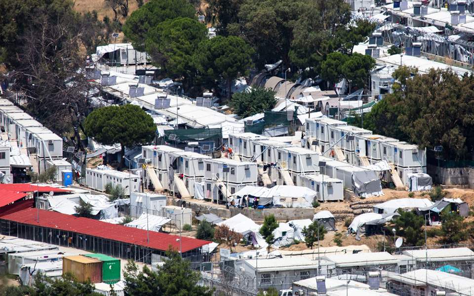 Refugees in Lesvos camp decry conditions, ‘death better than this’